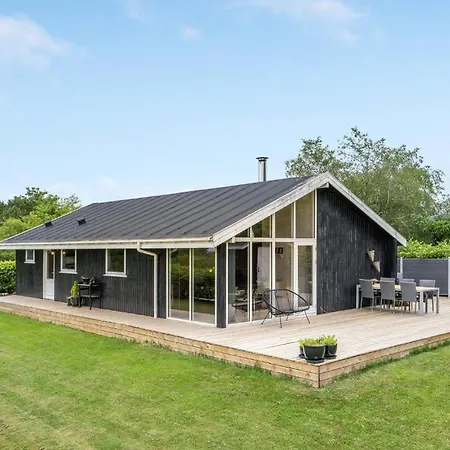 3 Bedroom Awesome In Farso *