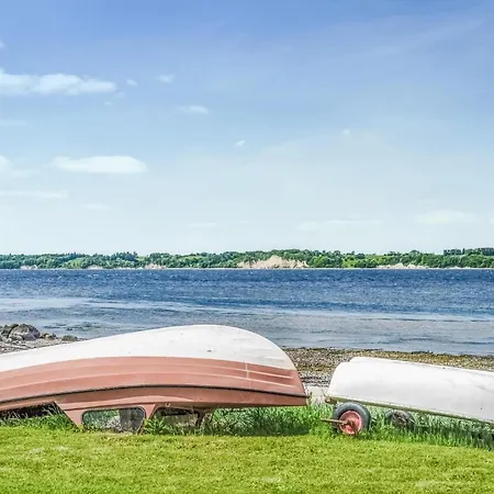 3 Bedroom Awesome In Farso Hvalpsund